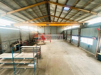 Plus de détails pour Local d'activités à louer