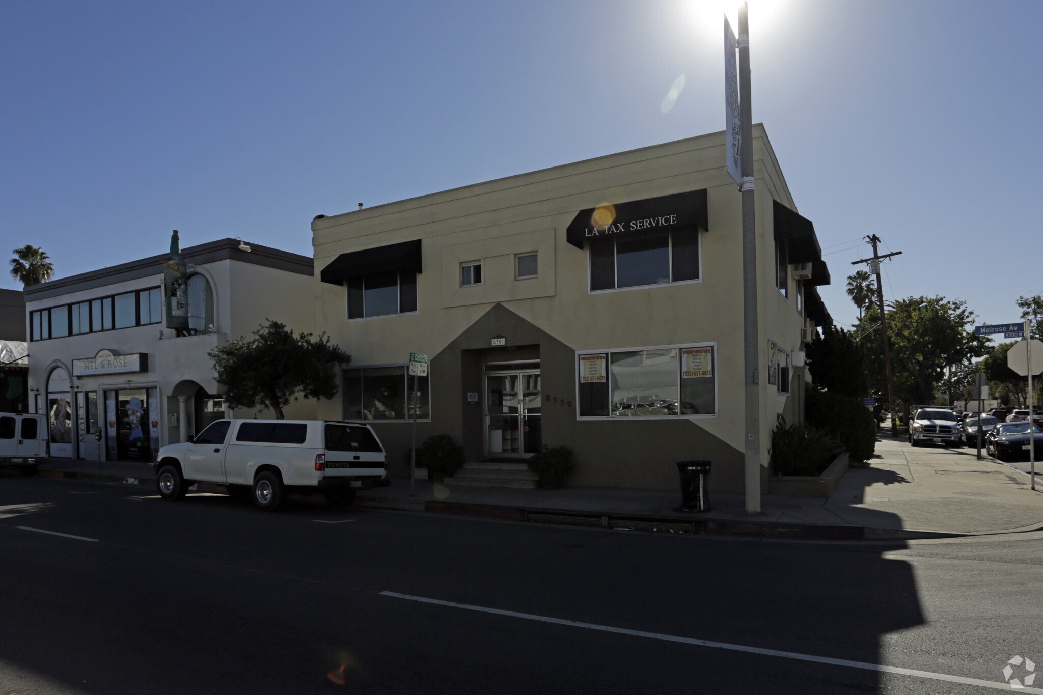 8350 Melrose Ave, West Hollywood, CA à louer Photo principale– Image 1 sur 24