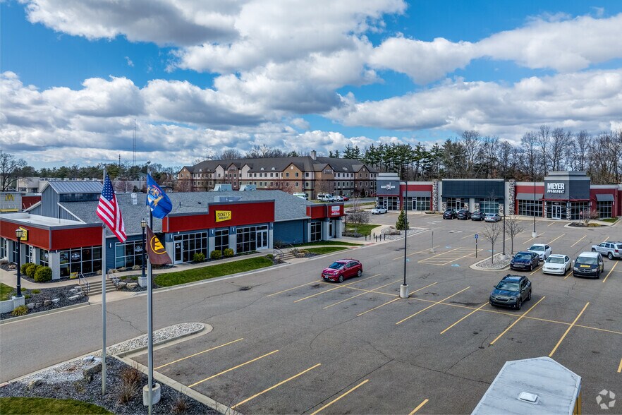 4210 Stadium Dr, Kalamazoo, MI à louer - Photo de l’immeuble – Image 3 sur 12