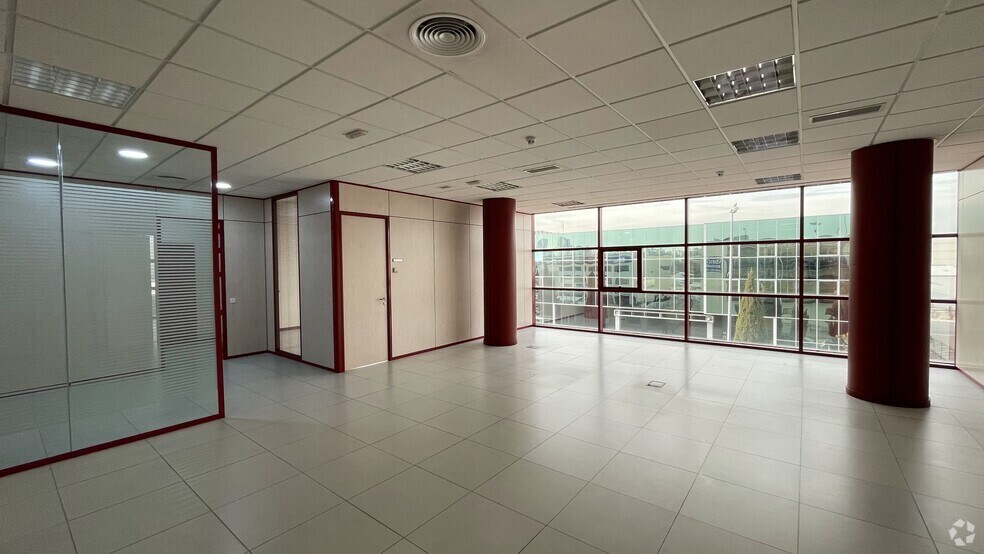 Avenida Italia, 10, Coslada, Madrid à vendre - Photo de l’immeuble – Image 3 sur 32