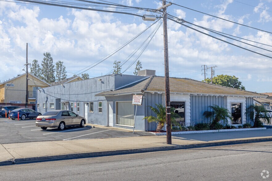9047 Florence Ave, Downey, CA à louer - Photo de l’immeuble – Image 3 sur 6