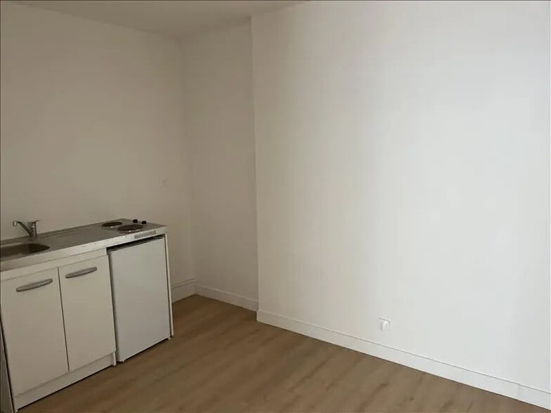 Local commercial dans Tours à vendre - Photo de l’immeuble – Image 3 sur 4