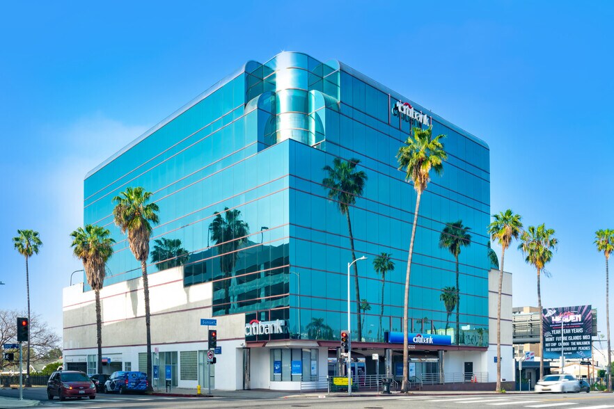 5000 W Sunset Blvd, Los Angeles, CA à louer - Photo de l’immeuble – Image 2 sur 58