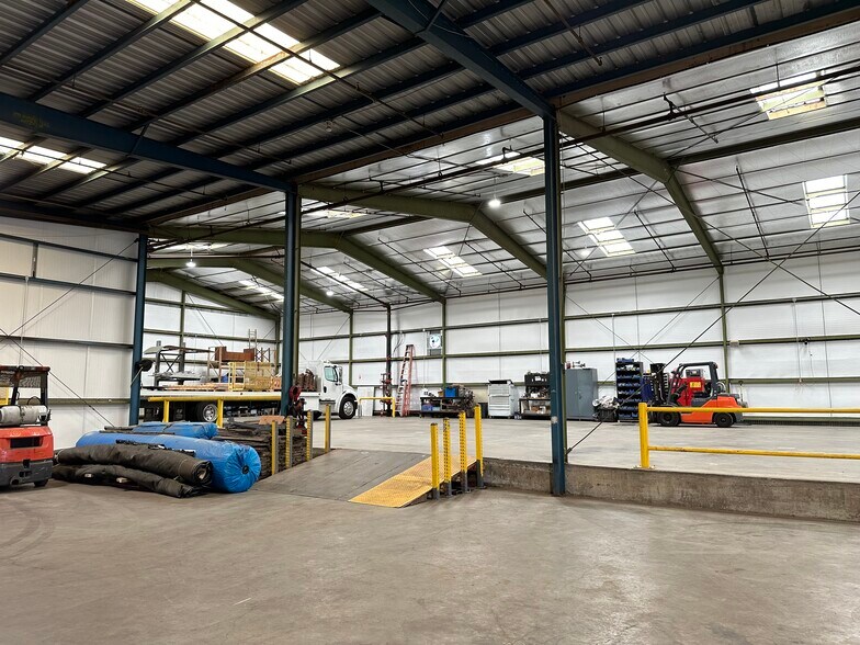 300 N Blosser Rd, Santa Maria, CA à louer - Photo intérieure – Image 3 sur 10
