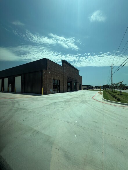 805 S 9th St, Broken Arrow, OK à louer - Photo principale – Image 1 sur 1