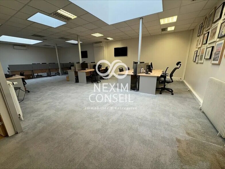 32 Rue De Montlhéry, Rungis à louer - Photo de l’immeuble – Image 3 sur 5