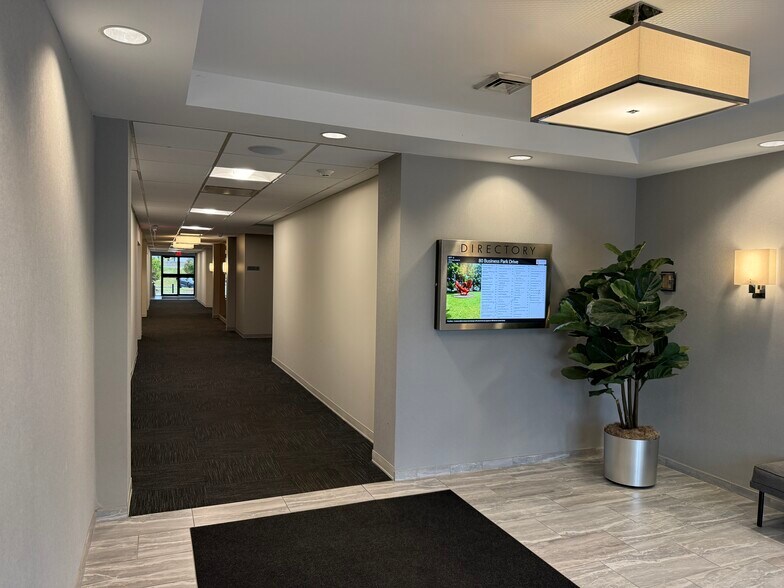 80 Business Park Dr, Armonk, NY à louer - Photo de l’immeuble – Image 2 sur 7