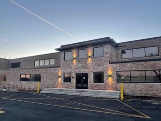 Plus de détails pour W57N14363 Doerr Way, Cedarburg, WI - Bureau à louer