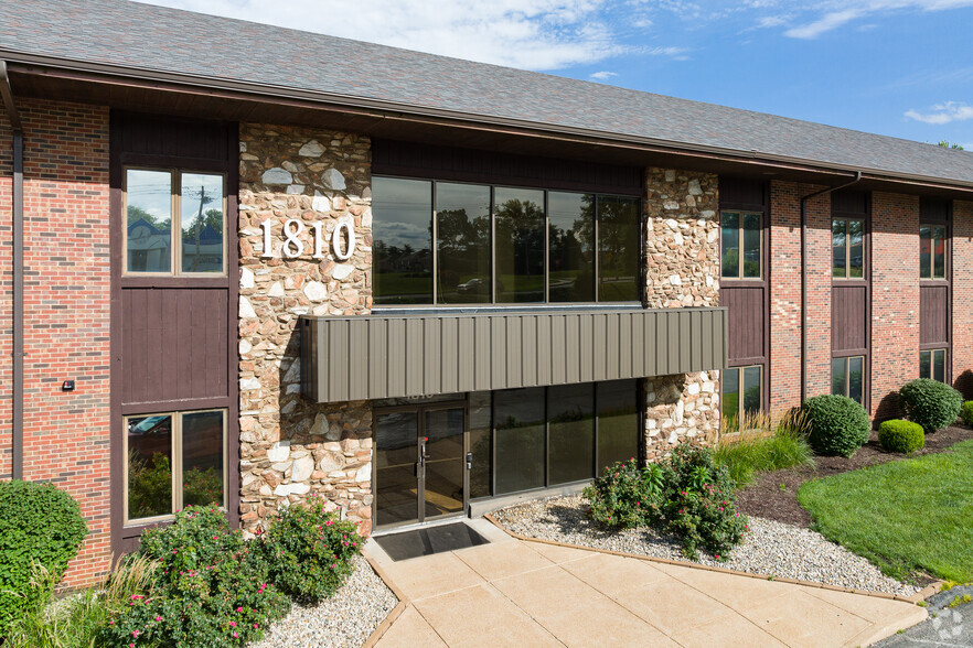 1810 Craig Rd, Saint Louis, MO à louer - Photo de l’immeuble – Image 3 sur 4