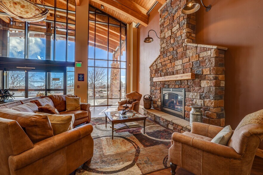 5110 Edison Ave, Colorado Springs, CO à vendre - Photo intérieure – Image 3 sur 37