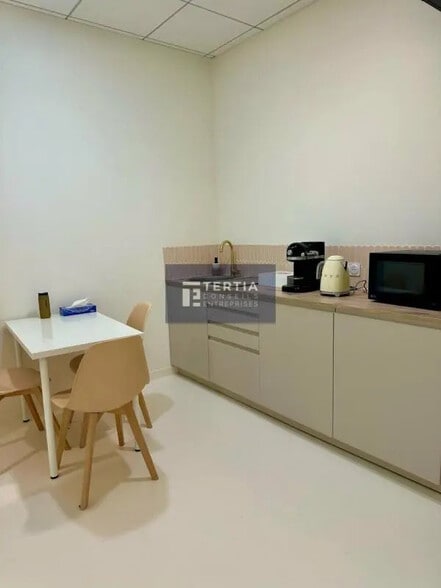 Bureau dans Montpellier à louer - Photo de l’immeuble – Image 3 sur 4