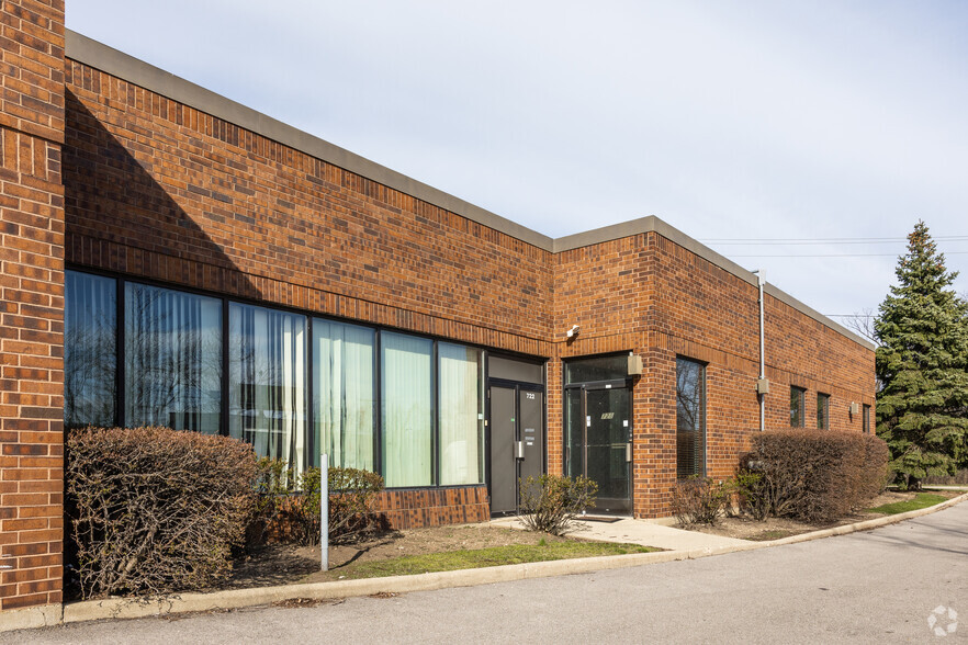 700-728 S Milwaukee Ave, Wheeling, IL à louer - Photo de l’immeuble – Image 3 sur 9