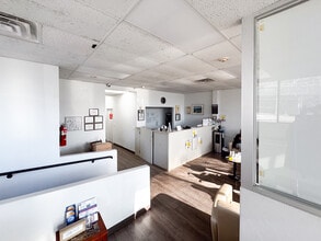 65-35 Queens Blvd, Woodside, NY à louer Photo intérieure– Image 2 sur 9