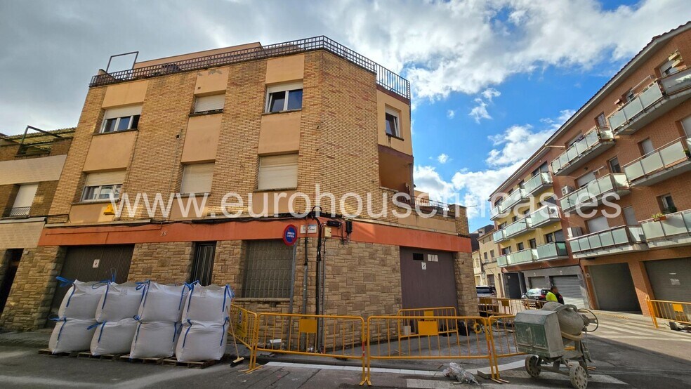 Immeuble residentiel dans Igualada, Barcelona à vendre - Photo de l’immeuble – Image 1 sur 21