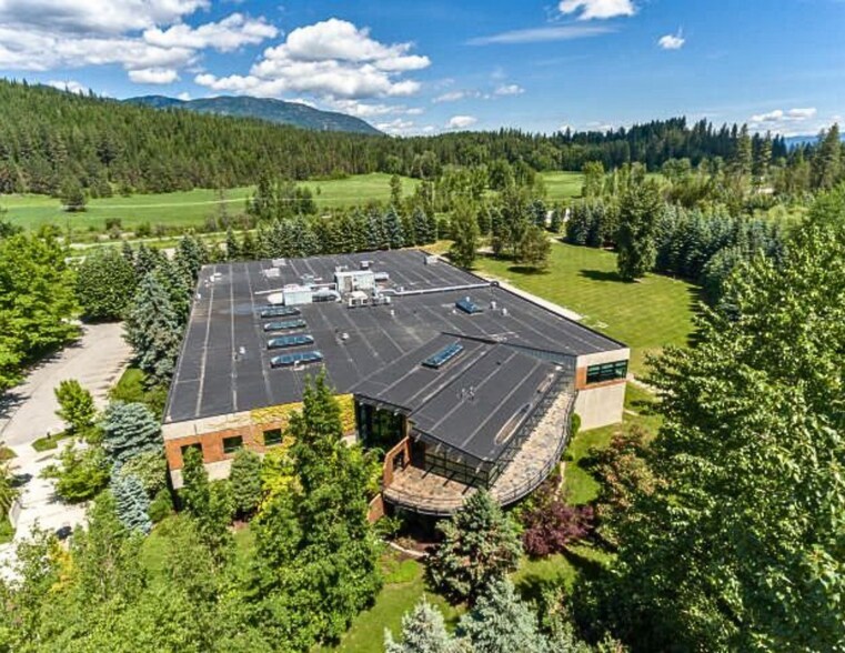 25820 Highway 2, Sandpoint, ID à louer - Photo de l’immeuble – Image 2 sur 16