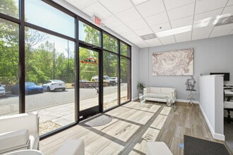 3619 Richmond Hwy, Stafford, VA à louer Photo intérieure– Image 1 sur 31