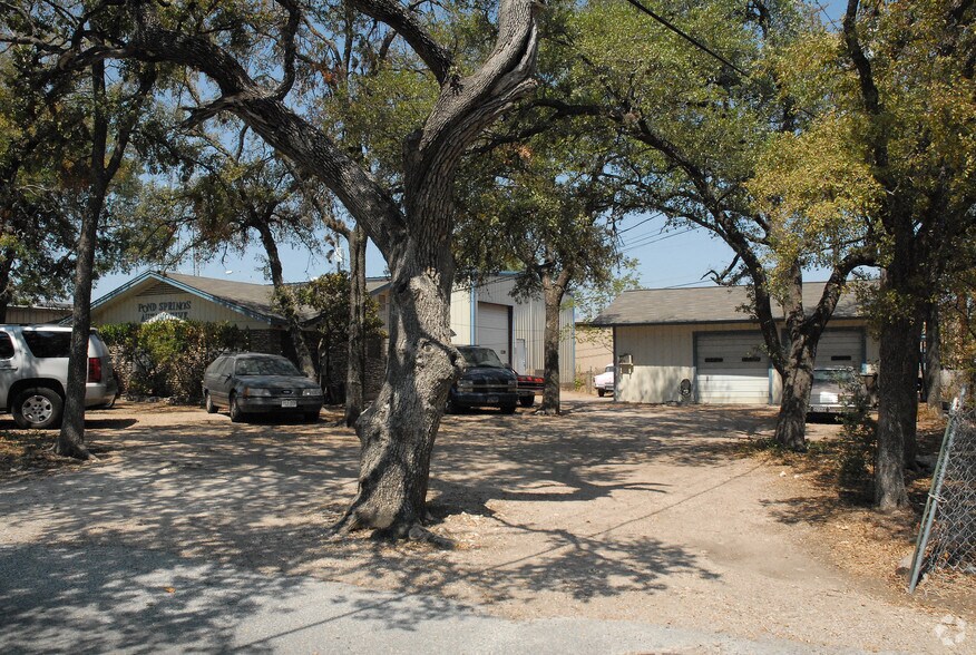 13170 Pond Springs Rd, Austin, TX à vendre - Photo de l’immeuble – Image 2 sur 24