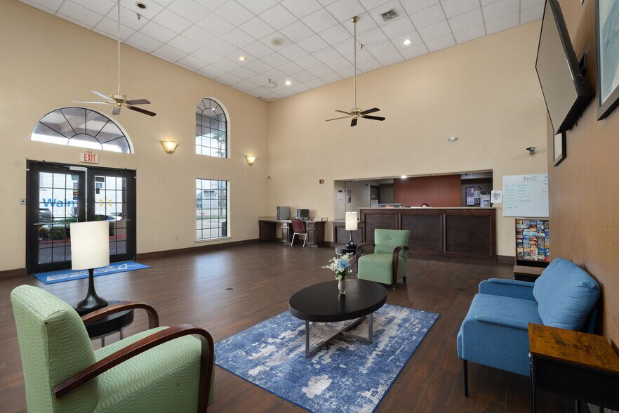 1301 W Expressway 83, Pharr, TX à vendre - Hall d’entrée – Image 3 sur 36