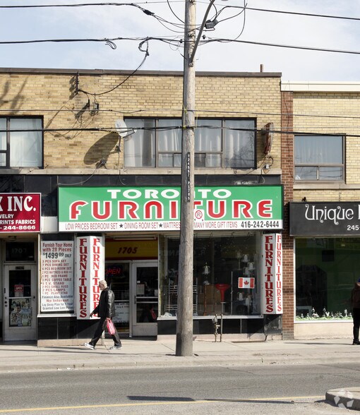 1705 Jane St, Toronto, ON à vendre - Photo de l’immeuble – Image 2 sur 2