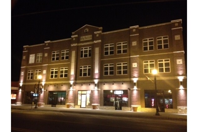 1114 Commercial St, Emporia, KS à louer - Photo principale – Image 1 sur 3