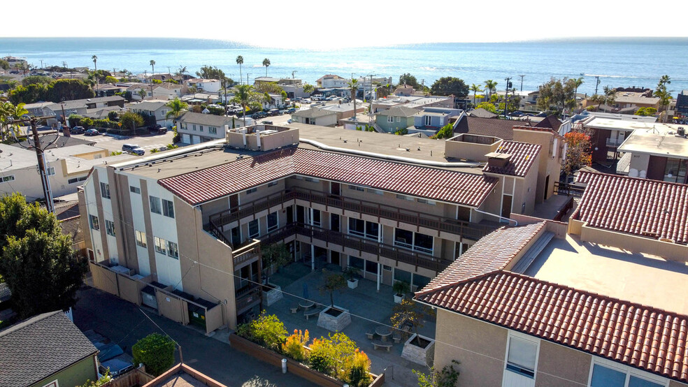 900-944 Glenneyre St, Laguna Beach, CA à louer - Photo de l’immeuble – Image 2 sur 22