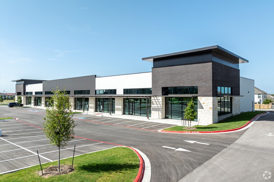 801 W Wells Branch Pky, Pflugerville, TX à vendre - Photo principale – Image 1 sur 8