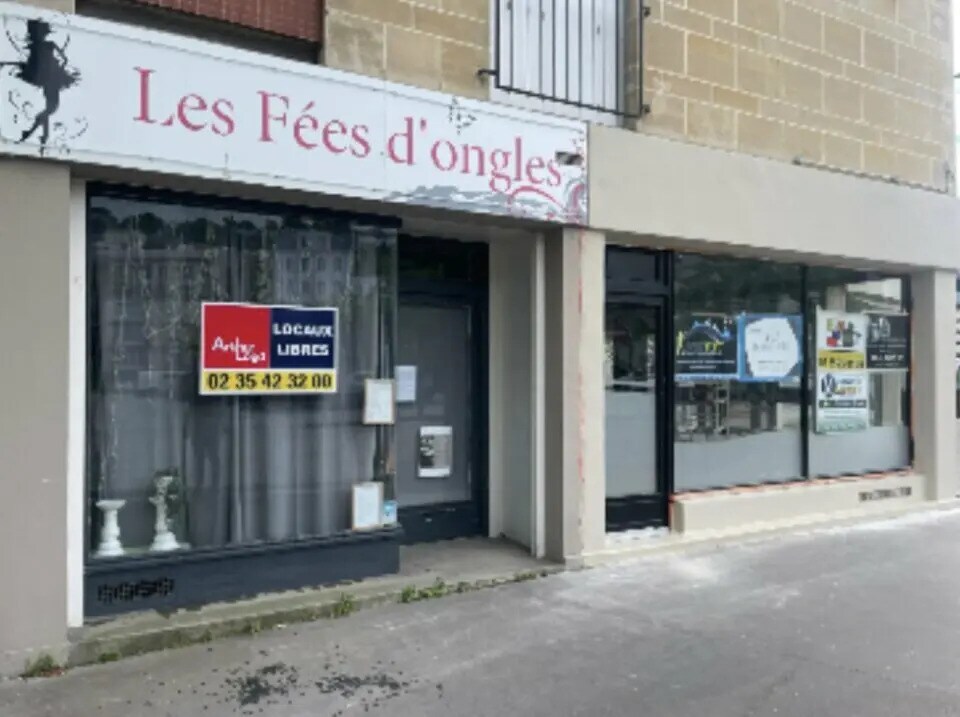 Local commercial dans Le Havre à louer Photo de l’immeuble– Image 1 sur 4