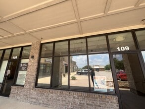 2710 S Clear Creek Rd, Killeen, TX à louer Photo de l’immeuble– Image 2 sur 8