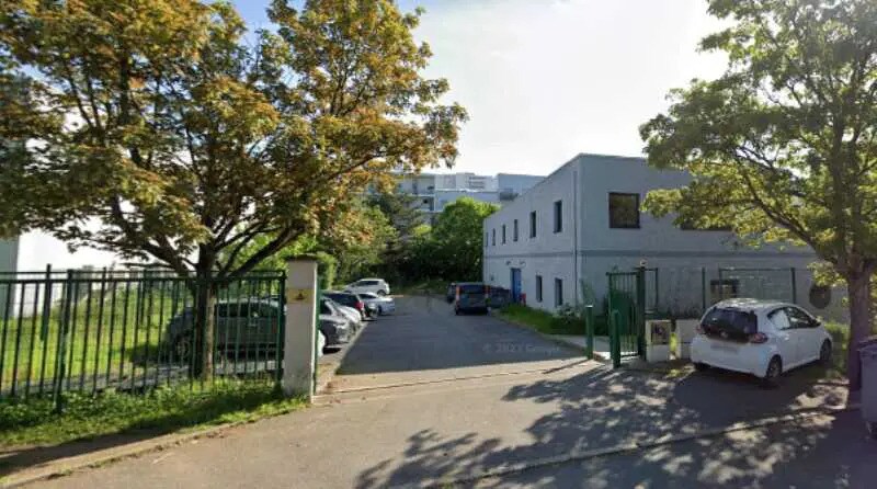 Bureau dans Créteil à louer - Photo de l’immeuble – Image 1 sur 6