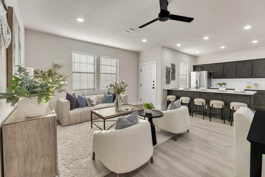 4098 Gunner Trl, College Station, TX à vendre - Photo de l’immeuble – Image 3 sur 35