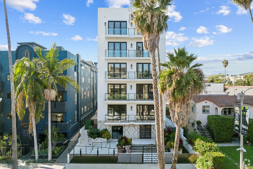 137 N Doheny Dr, West Hollywood, CA à vendre - Photo de l’immeuble – Image 3 sur 33
