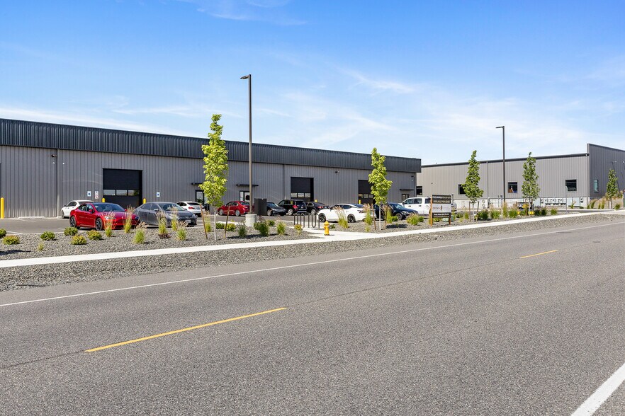 2513 Logan St, Richland, WA à louer - Photo de l’immeuble – Image 3 sur 29