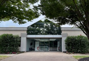 Plus de détails pour 576 Broadhollow Rd, Melville, NY - Bureau à louer