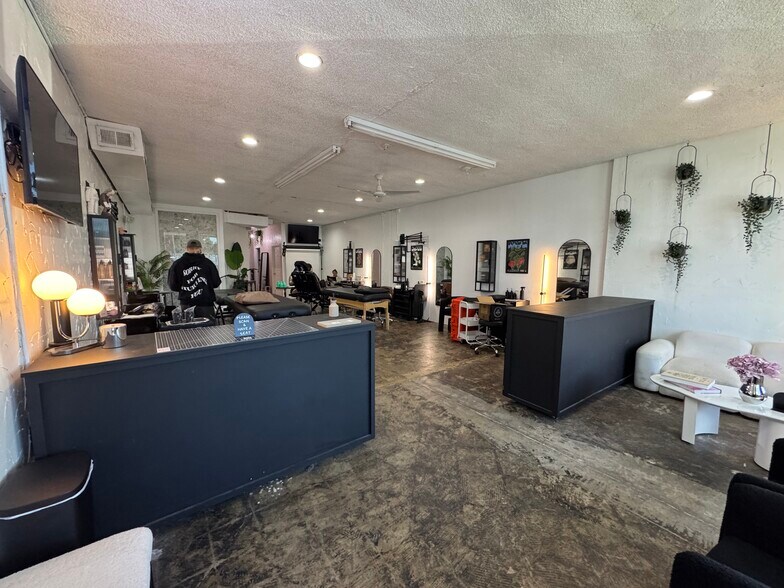 4320-4352 S Manhattan Ave, Tampa, FL à louer - Photo de l’immeuble – Image 2 sur 7