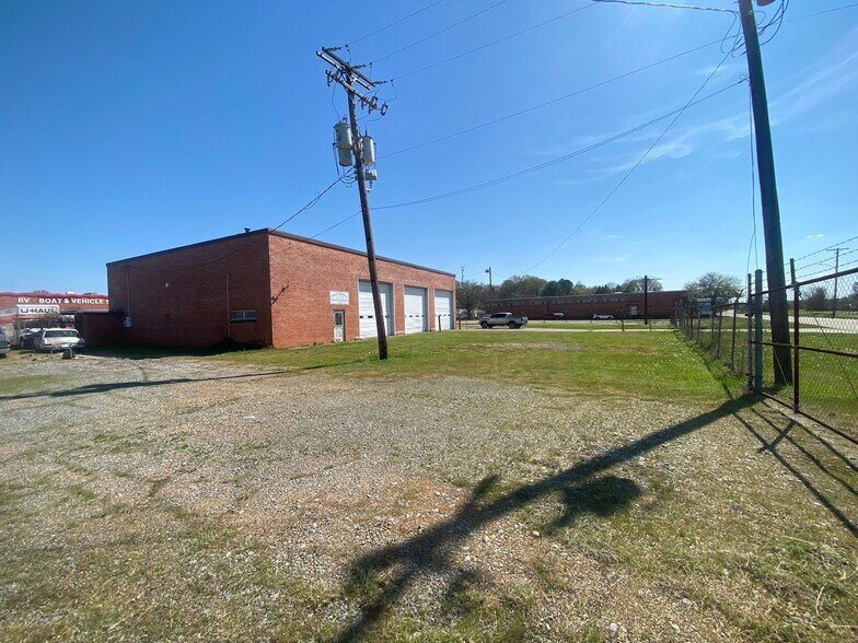 5819 Courtesy Ln, Shreveport, LA à louer - Photo de l’immeuble – Image 3 sur 9