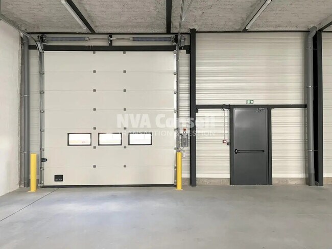 Plus de détails pour Industriel/Logistique à louer