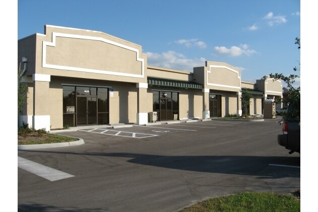 8961 Daniels Center Dr, Fort Myers, FL à vendre - Photo principale – Image 1 sur 10