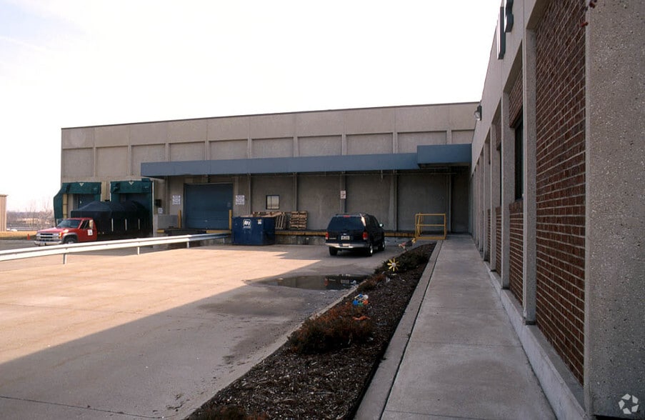 4741 Hinckley Ind Pky, Cleveland, OH à louer - Autre – Image 2 sur 4
