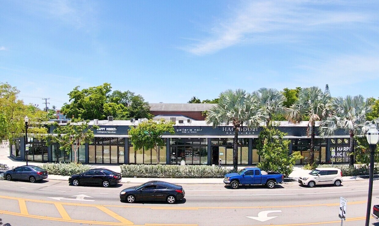 8200 NE 2nd Ave, Miami, FL à louer Photo de l’immeuble– Image 1 sur 7