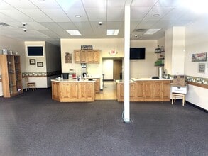 5303 N Second St, Loves Park, IL à louer Photo intérieure– Image 2 sur 11