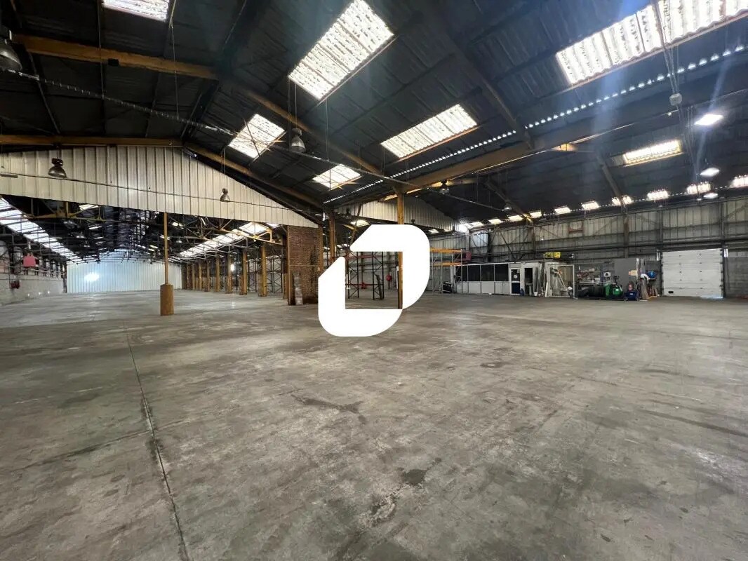 Local d’activités dans Douvrin à louer Photo de l’immeuble– Image 1 sur 11