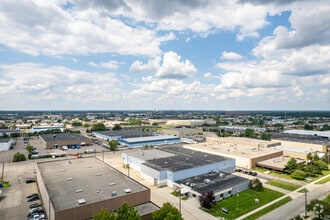 32471 Industrial Dr, Madison Heights, MI - VUE AÉRIENNE  vue de carte - Image1
