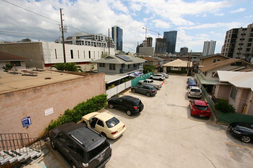 1283 S King St, Honolulu, HI à vendre - Photo de l’immeuble – Image 3 sur 6