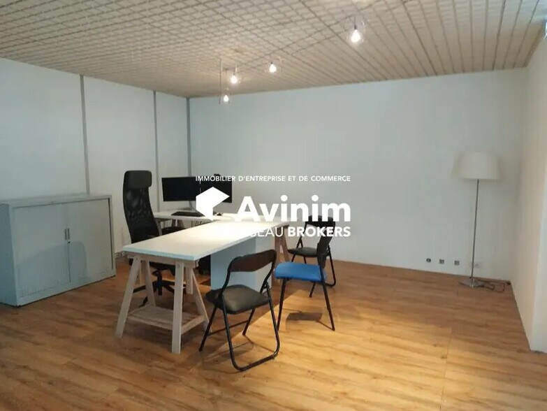 Bureau dans Scionzier à louer - Photo intérieure – Image 1 sur 3