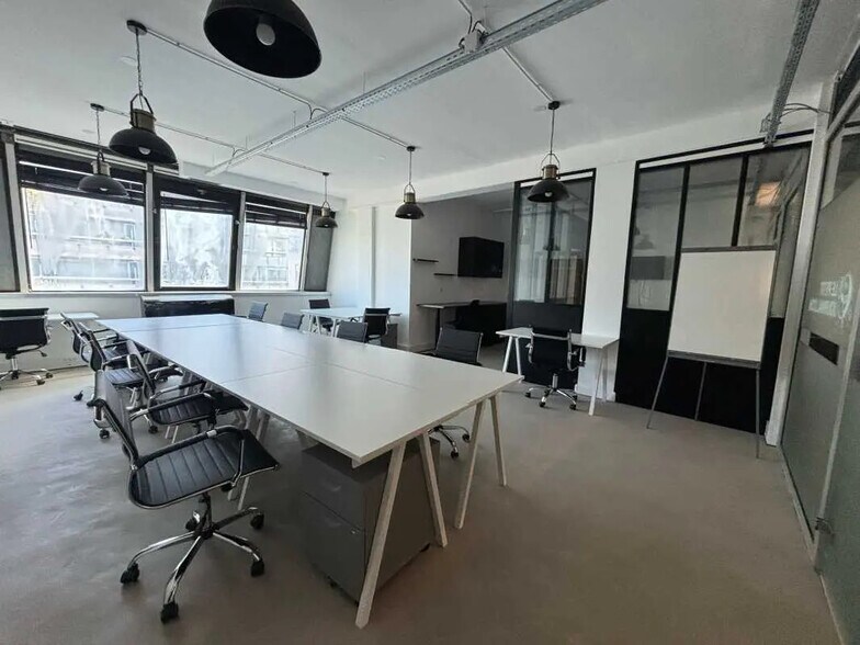 Bureau dans Paris à louer - Photo de l’immeuble – Image 1 sur 6