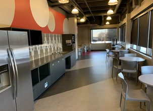 8615 51st Ave NW, Edmonton, AB à louer Photo intérieure– Image 2 sur 3