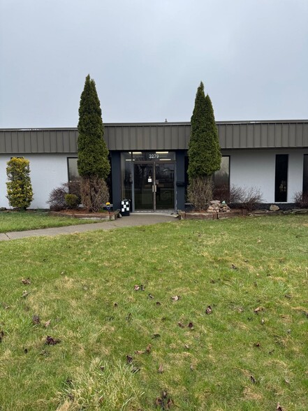 3279 Grand Island Blvd, Grand Island, NY à louer - Photo de l’immeuble – Image 1 sur 3