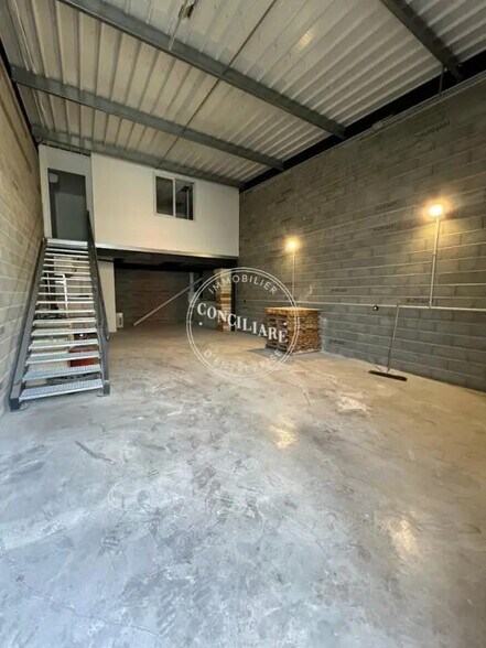 Industriel/Logistique dans Portet-sur-Garonne à vendre - Photo de l’immeuble – Image 1 sur 7