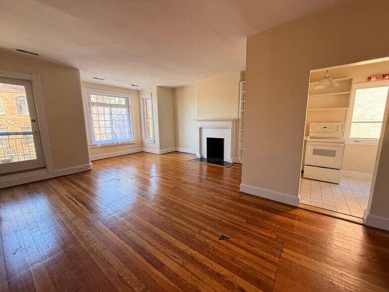 1829 Phelps Pl NW, Washington, DC à vendre - Photo intérieure – Image 3 sur 8