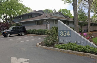 Plus de détails pour 354 Veterans Memorial Hwy, Commack, NY - Bureau à vendre